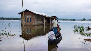 আসামে বন্যায় নিহত ১৫
