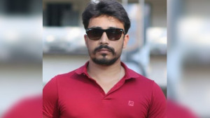পুলিশকে মারধরের ঘটনায় ছাত্রলীগের ২ নেতা গ্রেপ্তার