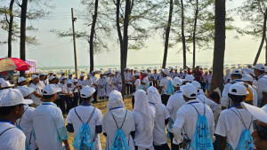 সমুদ্র সৈকতে ব্র্যাকের পরিচ্ছন্নতা ও বৃক্ষরোপণ কর্মসূচি