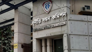 চার মোবাইল কোম্পানির ১৫২ কোটি টাকার সুদ মওকুফ, দুদকের মামলা
