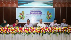 পুরস্কারেও উপেক্ষিত ফল চাষিরা