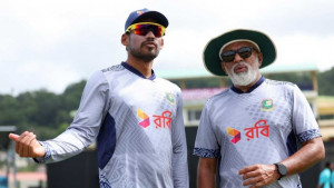 অস্ট্রেলিয়াকে হারাতে যে পরিকল্পনা হাথুরুসিংহের