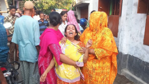 ছাত্রাবাসের ট্রাঙ্কে মিলল কিশোরের অর্ধগলিত লাশ