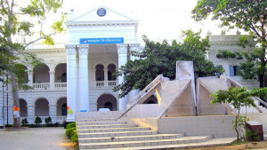 কর্মবিরতিতে জবি শিক্ষকরা, বন্ধ সব ক্লাস-পরীক্ষা 