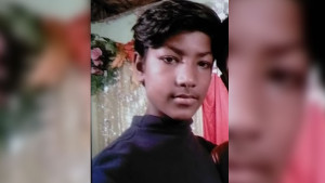 ফুটবল খেলতে গিয়ে প্রাণ গেল কিশোরের