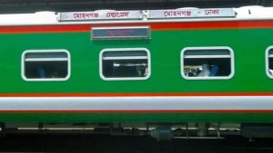 ৮ দিন ধরে বন্ধ মোহনগঞ্জ এক্সপ্রেস