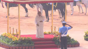 ভারতের রাষ্ট্রপতি ভবনে শেখ হাসিনাকে লালগালিচা সংবর্ধনা