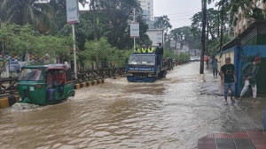 সিলেটে ভারী বৃষ্টিতে ডুবল ঈদ আনন্দ
