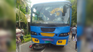স্বরূপকাঠিতে বাসের ধাক্কায় ২ মোটরসাইকেল আরোহী নিহত