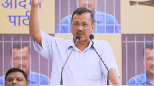 আদালতে কোনো কথাই বললেন না কেজরিওয়াল