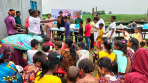 কুড়িগ্রামে ব্রহ্মপুত্র চরের সুবিধাবঞ্চিত শিশুদের নিয়ে ঈদ উৎসব