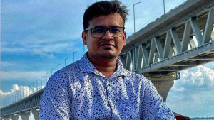চিকিৎসার আড়ালে ভয়ংকর যৌন নিপীড়ক ডা. আশরাফ