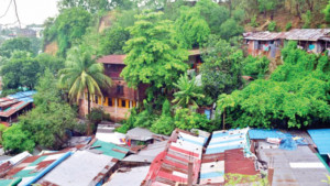 ছয় হাজার পরিবারকে মৃত্যুকূপে ফেলল কারা