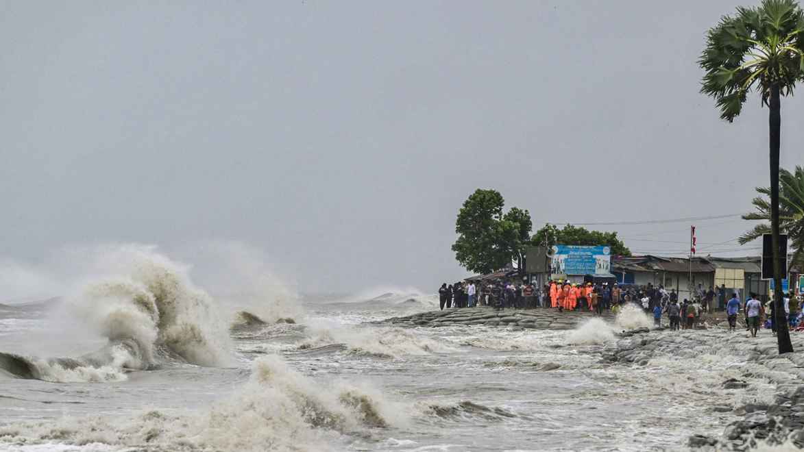 ২০ জেলায় প্রায় ৭ হাজার কোটি টাকার ক্ষয়ক্ষতি: দুর্যোগ প্রতিমন্ত্রী ২০ জেলায় প্রায় ৭ হাজার কোটি টাকার ক্ষয়ক্ষতি: দুর্যোগ প্রতিমন্ত্রী