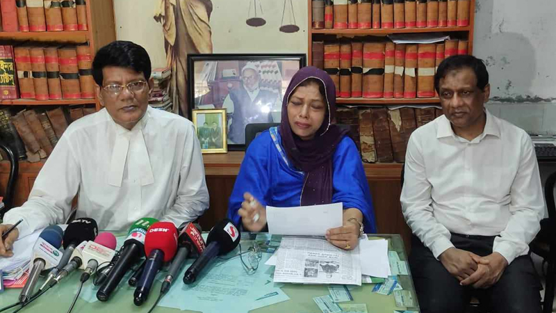 সাতদিনের রিপোর্ট মেলেনি আড়াই মাসেও, বিচার নিয়ে শঙ্কিত মা সাতদিনের রিপোর্ট মেলেনি আড়াই মাসেও, বিচার নিয়ে শঙ্কিত মা