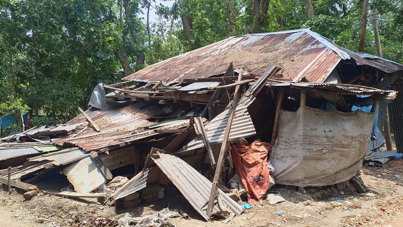 পুনর্বাসন হয়নি রিমালের গৃহহারা মানুষের পুনর্বাসন হয়নি রিমালের গৃহহারা মানুষের