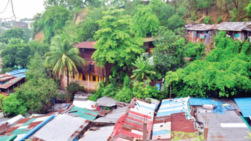 ছয় হাজার পরিবারকে মৃত্যুকূপে ফেলল কারা ছয় হাজার পরিবারকে মৃত্যুকূপে ফেলল কারা
