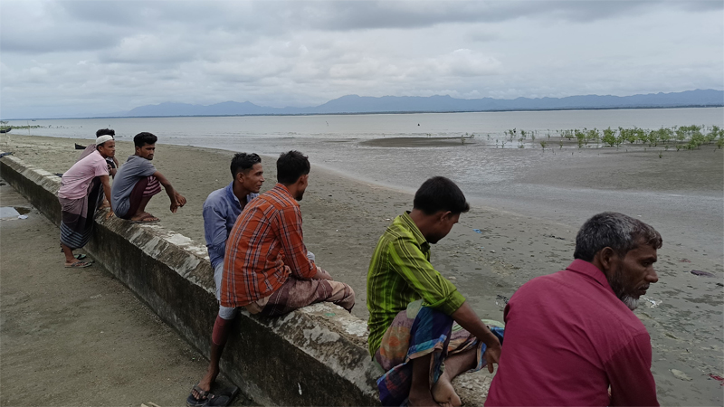 শাহপরীর দ্বীপ সীমান্তে রাতভর গোলার বিকট শব্দ শাহপরীর দ্বীপ সীমান্তে রাতভর গোলার বিকট শব্দ