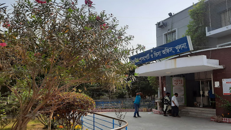 পাসপোর্ট অফিসে দুদকের অভিযান, দালালের দণ্ড পাসপোর্ট অফিসে দুদকের অভিযান, দালালের দণ্ড
