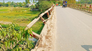 ফাটল তিন সেতুতে চলে ভারী যান, কর্তৃপক্ষ বলছে ঝুঁকি নেই