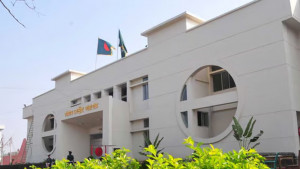 চট্টগ্রাম কারাগারে গলায় ফাঁস দিয়ে কয়েদির আত্মহত্যা
