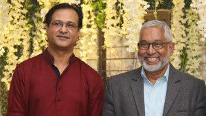 ‘মানুষটা বাংলা গানে একটা আলাদা স্রোতধারা হয়ে বইছেন’