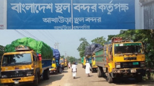 ৩ কাস্টমস সদস্যকে মারধর, গ্রেপ্তার ১