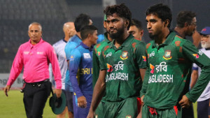 সামনের ম্যাচেও রিয়াদ-জাকেরের কাছে রান চান শান্ত 