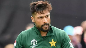 এবার অবসর ভাঙার ঘোষণা দিলেন আমির 