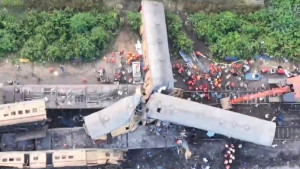 চালক ক্রিকেট ম্যাচ দেখছিলেন, ফলাফল সেই ভয়াবহ ট্রেন দুর্ঘটনা