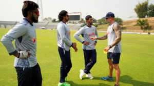 ‘টাইমড আউট’ ভুলে গেছে দু’দলই 