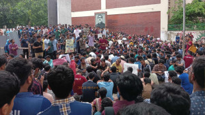 বুয়েটে ছাত্রলীগ: প্রতিবাদে আজও উত্তাল ক্যাম্পাস