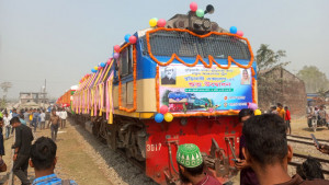 বুড়িমারী-ঢাকা এক্সপ্রেস ট্রেন চলাচল উদ্বোধন