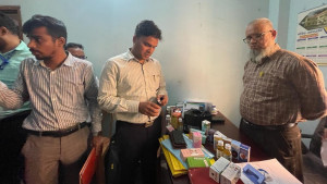 চট্টগ্রামে ৫ লাখ টাকার নকল ওষুধ জব্দ 
