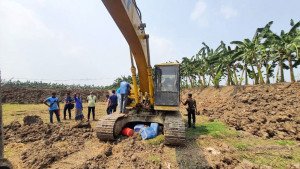 এমপির ফেসবুক লাইভের পর প্রশাসনের অভিযান
