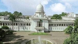 ট্রান্সকমের ৩ কর্মকর্তাকে আত্মসমর্পণের নির্দেশ