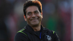 শ্রীলঙ্কার বোলিং কোচের দায়িত্বে আকিব জাভেদ