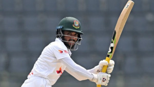 টেস্ট র‍্যাঙ্কিংয়ে ৮ ধাপ এগোলেন মুমিনুল