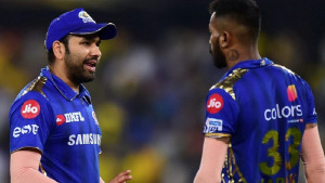 আকাশ আম্বানির সামনে হার্ডিকের ওপর চটলেন রোহিত
