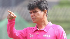 আইসিসির এলিট প্যানেলে আম্পায়ার সৈকত