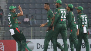 শ্রীলঙ্কার ২ উইকেট নিল বাংলাদেশ