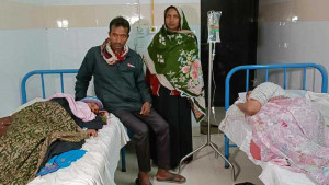 ইউপি চেয়ারম্যানসহ পরিবারের সবাই অচেতন হয়ে হাসপাতালে