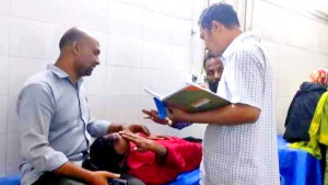 টিসিবির পণ্য নিতে গিয়ে চেয়ারম্যানের কিল-ঘুষিতে আহত দিনমজুর