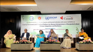জলবায়ু সংক‌টে স্থানচ্যুত ৮০ শতাংশই নারী