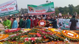 স্বাধীনতা দিবসে বীর শহীদদের প্রতি বশেমুরবিপ্রবিপি উপাচার্যের শ্রদ্ধা