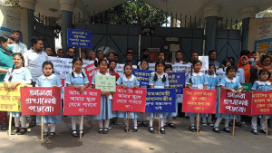 ভর্তি বহাল চান ভিকারুননিসার সেই ১৬৯ শিক্ষার্থীর অভিভাবকরা 
