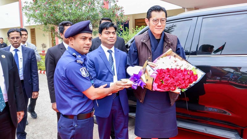 কুড়িগ্রামে ভুটানের রাজার মধ্যাহ্নভোজের মেন্যুতে কী ছিল কুড়িগ্রামে ভুটানের রাজার মধ্যাহ্নভোজের মেন্যুতে কী ছিল