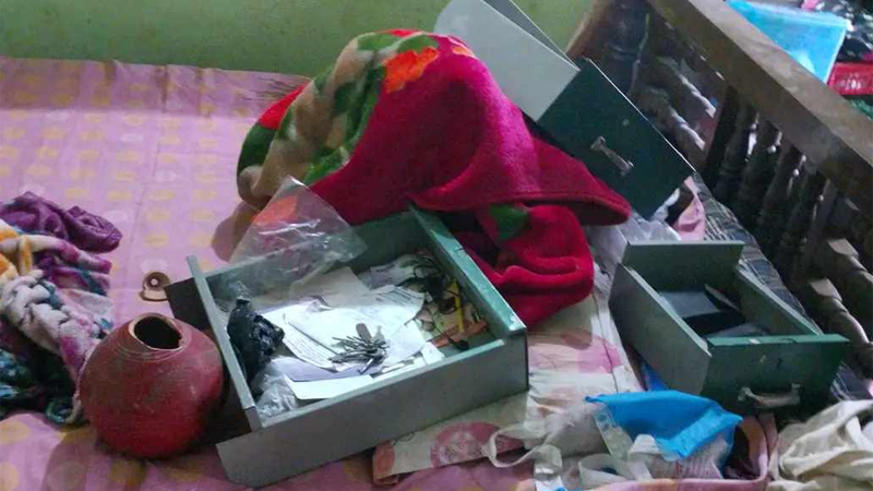 ভুঞাপুরে প্রবাসীর বাড়িতে চুরি, স্বর্ণসহ কয়েক লাখ টাকা লুটের অভিযোগ ভুঞাপুরে প্রবাসীর বাড়িতে চুরি, স্বর্ণসহ কয়েক লাখ টাকা লুটের অভিযোগ