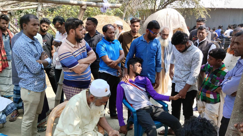 কুমারখালীতে রাসেল ভাইপার সাপের ছোবল, যুবকের মৃত্যু কুমারখালীতে রাসেল ভাইপার সাপের ছোবল, যুবকের মৃত্যু