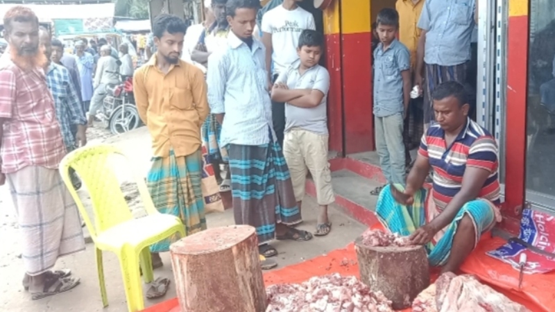 নলছিটিতে গরুর মাংস ৫৮০ টাকা কেজি নলছিটিতে গরুর মাংস ৫৮০ টাকা কেজি